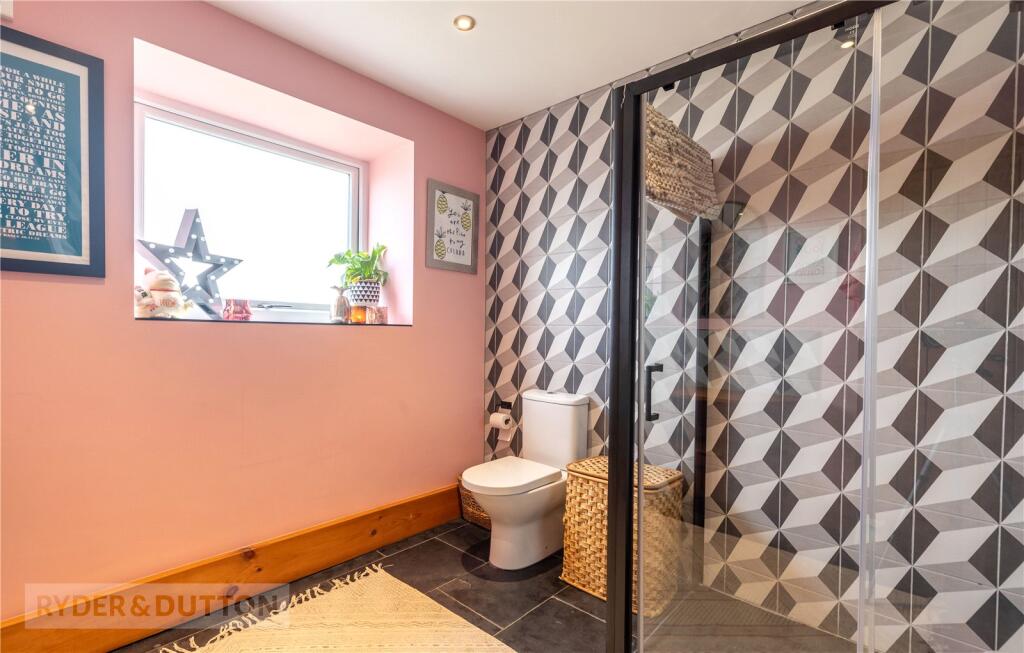 Fmaily Shower Room