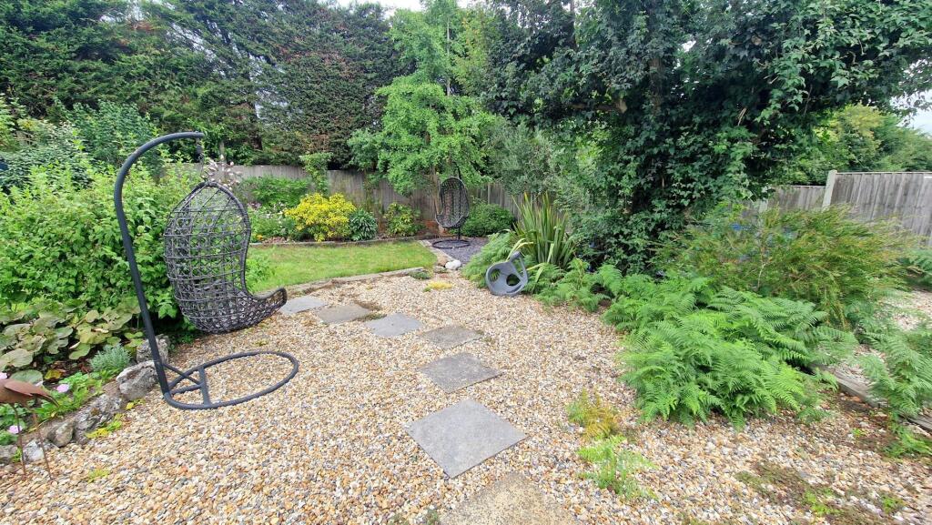 GARDEN 3.jpg