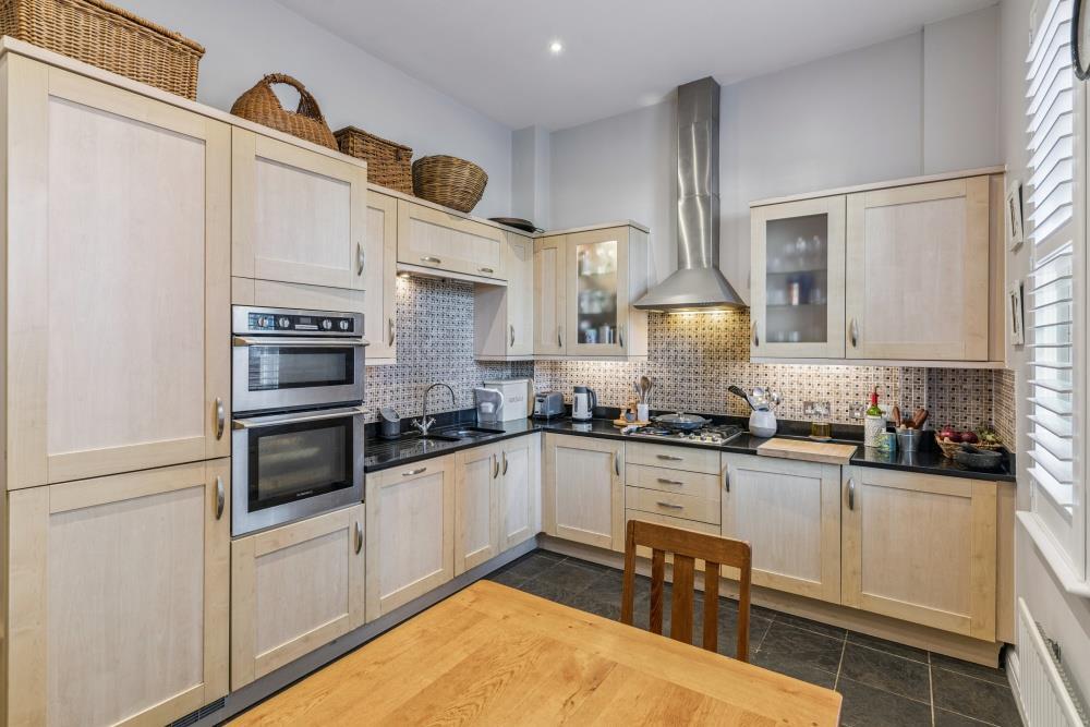 DSC03110-305834176ed9634d0b855a507f0a4030 - 800px.