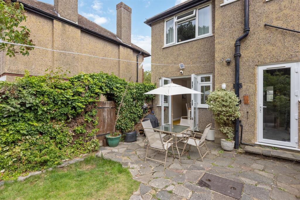 Thurlestone Avenue 66 Ph7.jpg