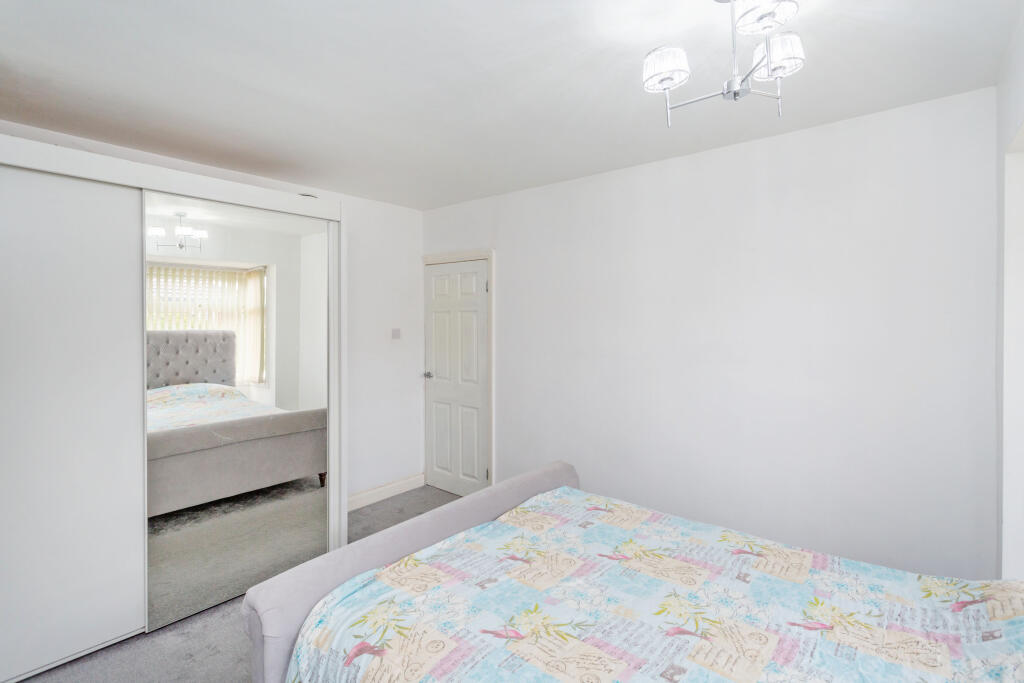 Bedroom 1b