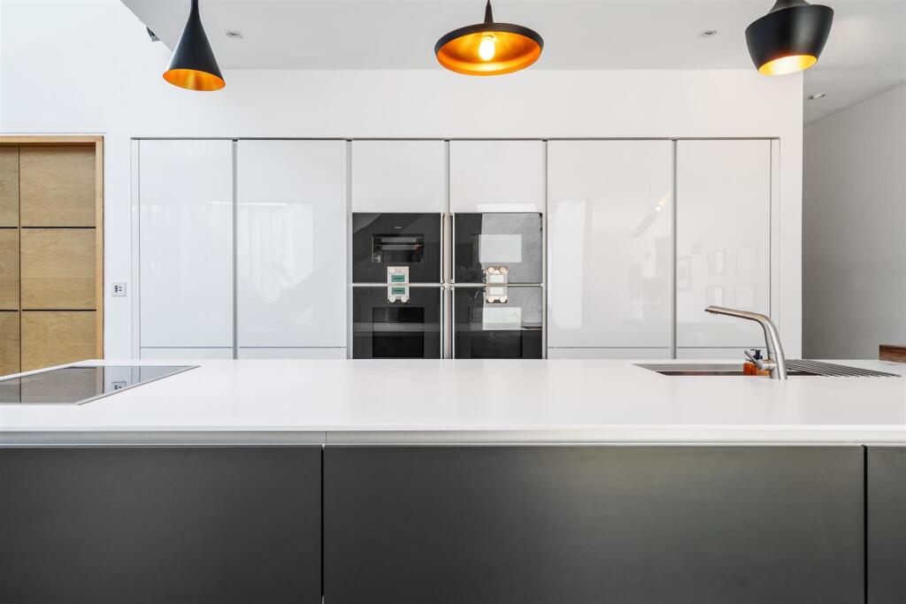 1 Chattock Gardens_40.jpg