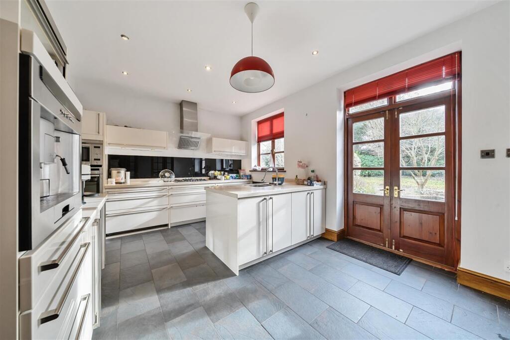 Kitchen.jpg
