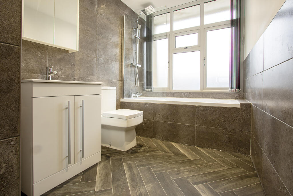 Crockhamwell-Road-Re