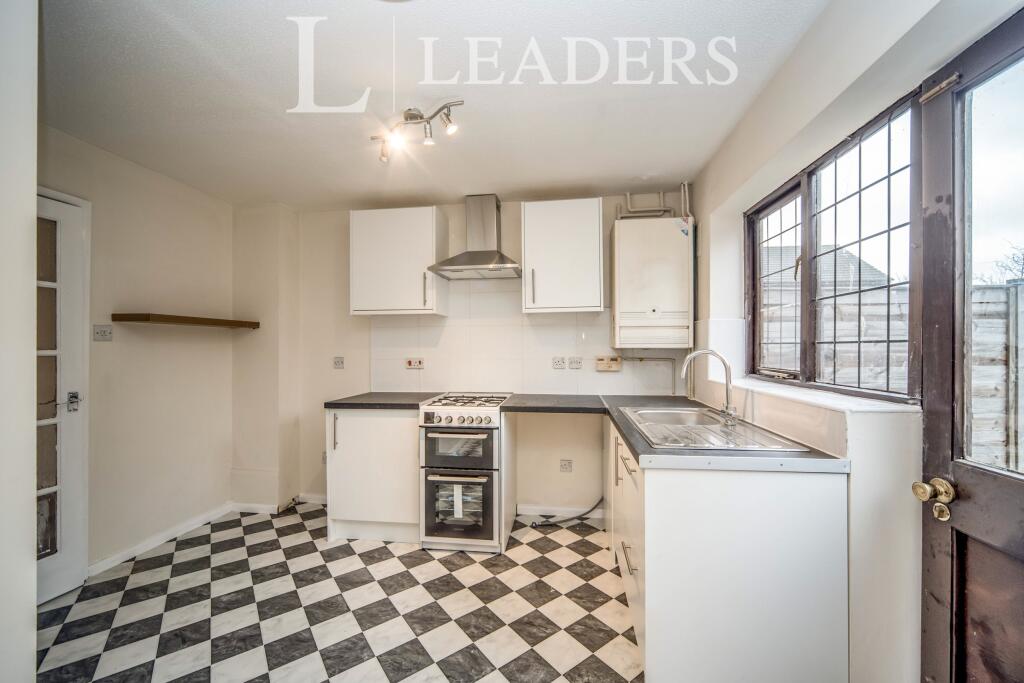 18 Queensbury Close
