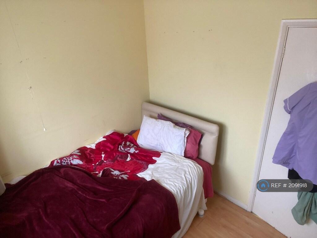 Third Bedroom (Box Room)