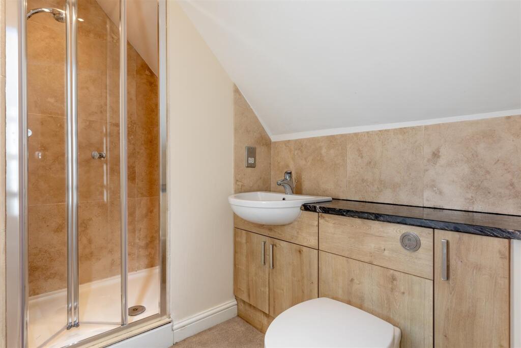 Chapel Cottage, Long Ashton Shower.jpg