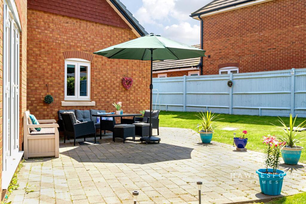 Kingsborough Drive, Eastchurch - Garden