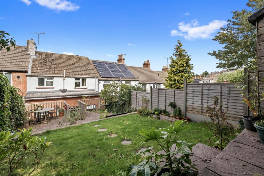 Rear Garden (6).jpg