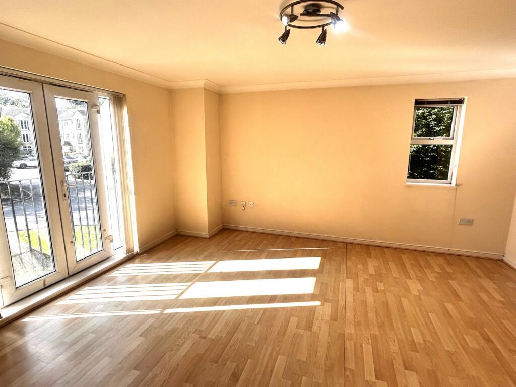 Kitchen/ Living Room