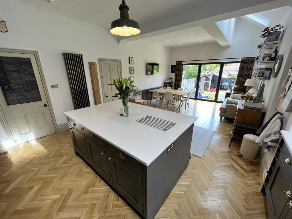 Living Dining Kitchen Aspect 2.jpg