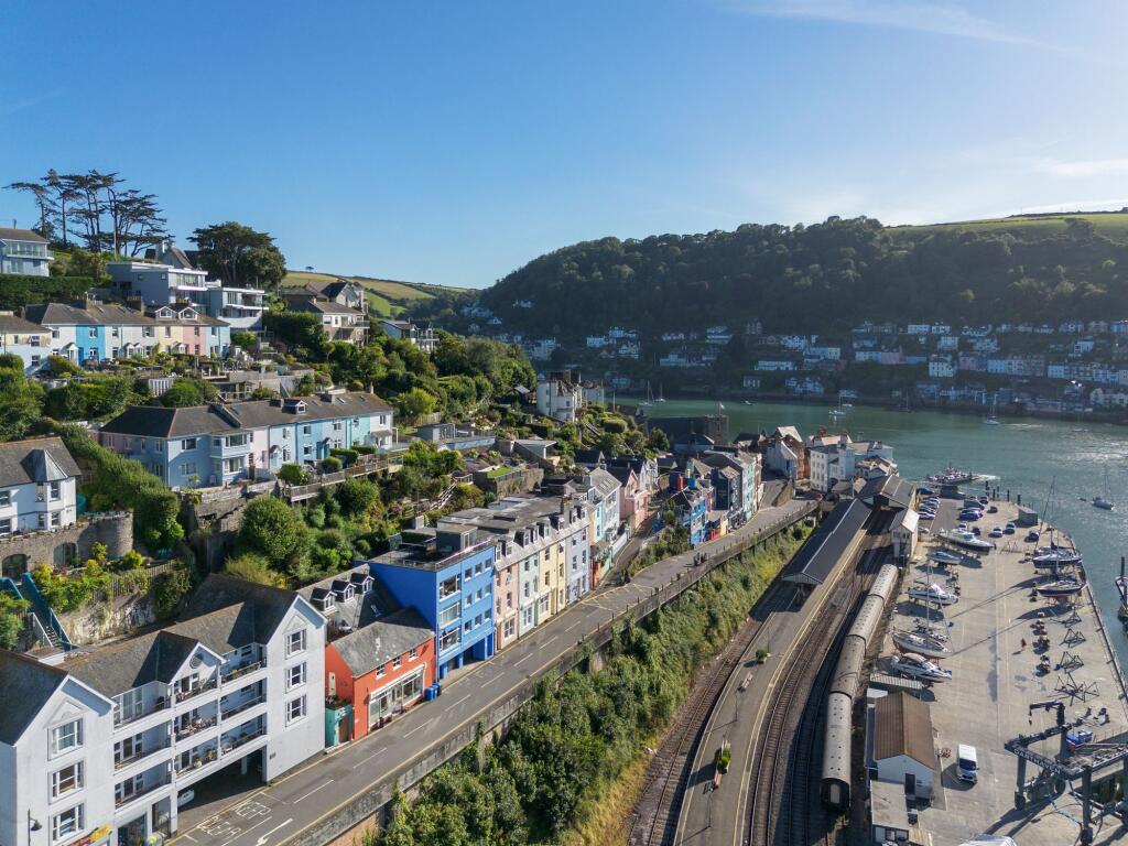 Drone_2 Marina View, Kingswear