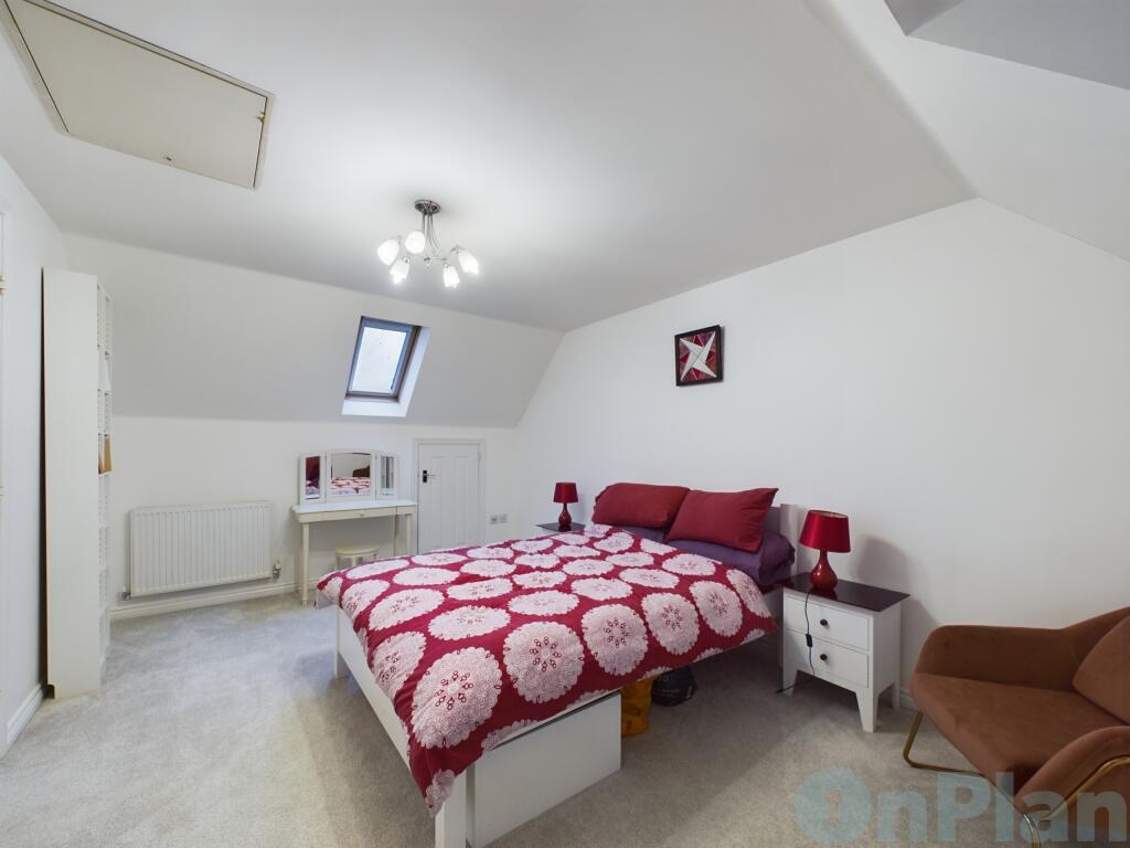 CAM04024G0-PR0018-STILL041