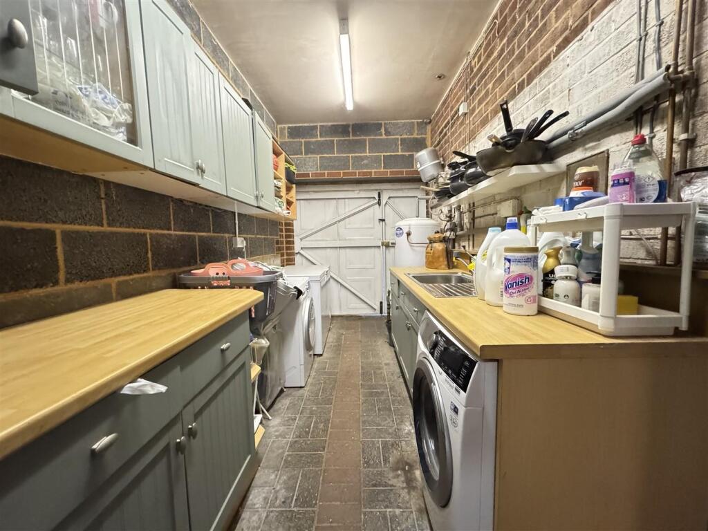 IMG_5558 (Large).JPG