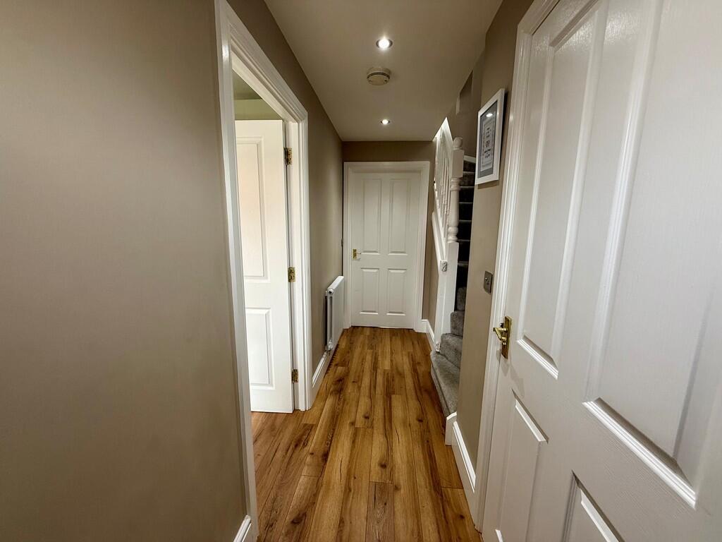 43 king road hall...