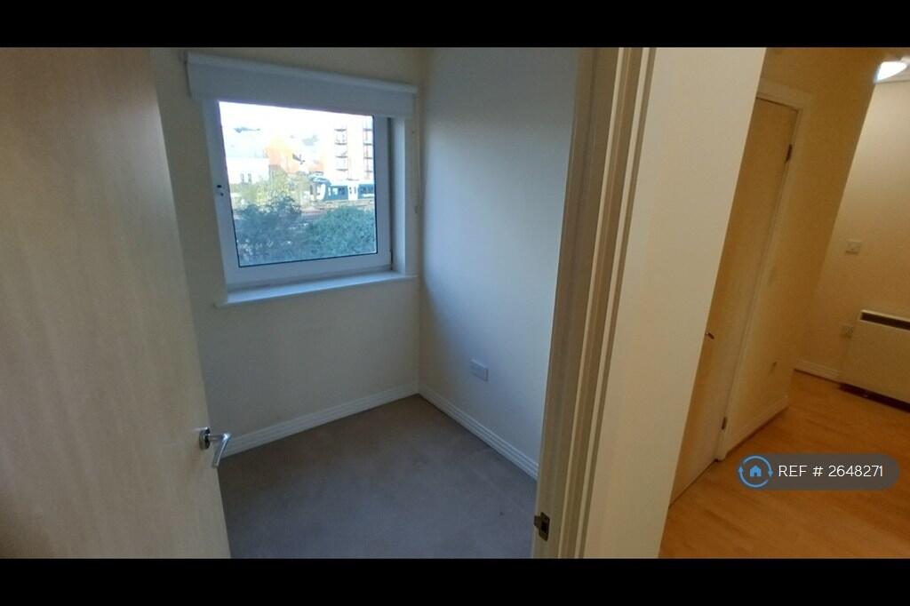 2nd Bedroom 