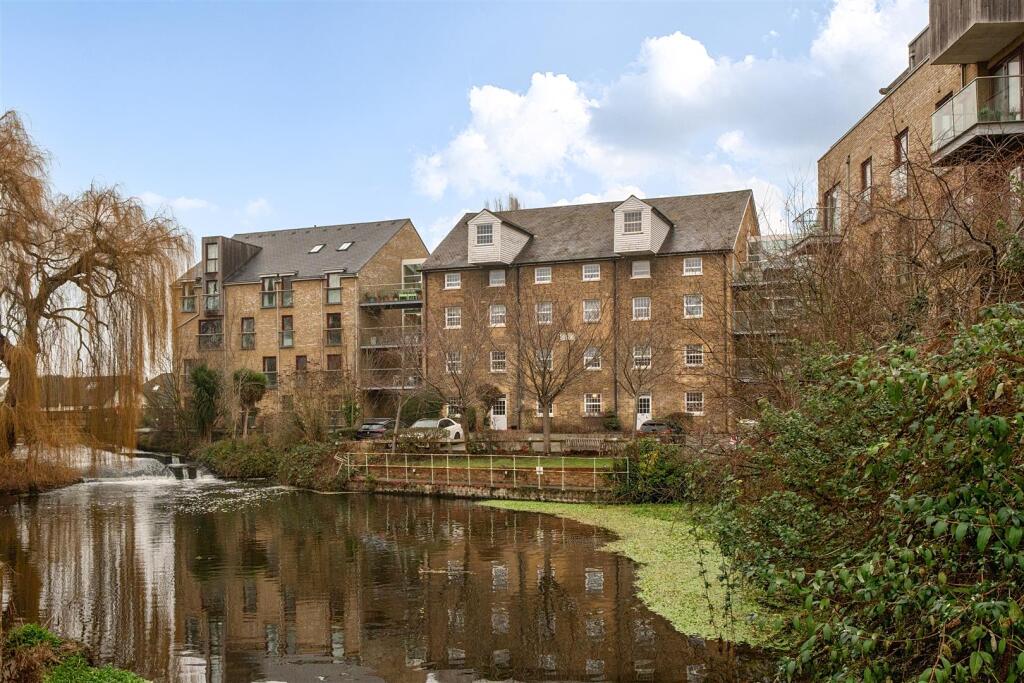 Kings Mill Way, Denham, UB9