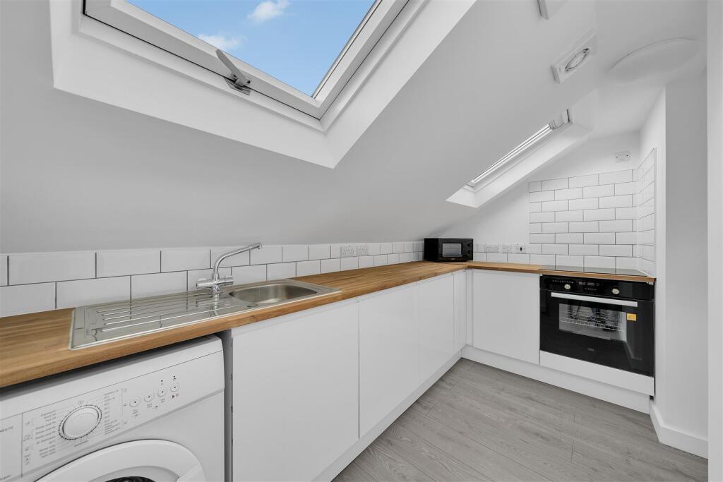 Kitchen - 1.jpg