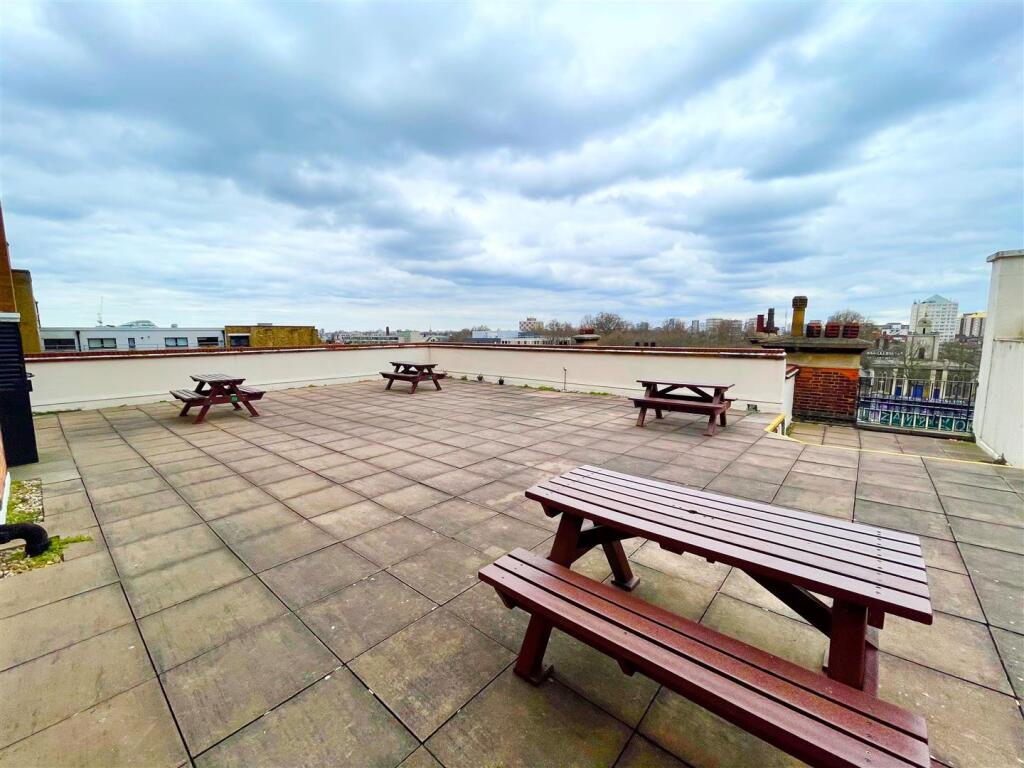Communal Roof Terrace