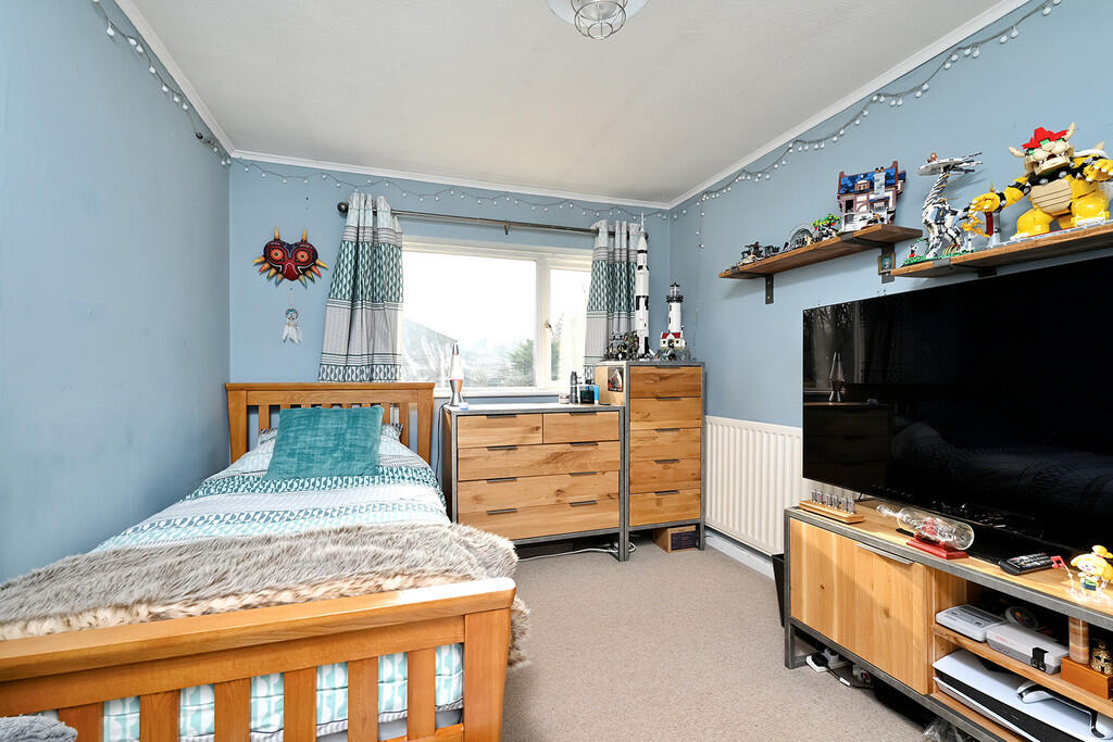 2 Selwyn Drive (1...