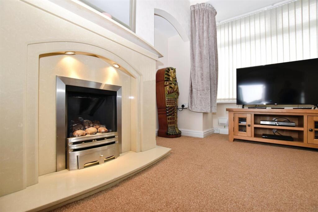 Lounge Feature