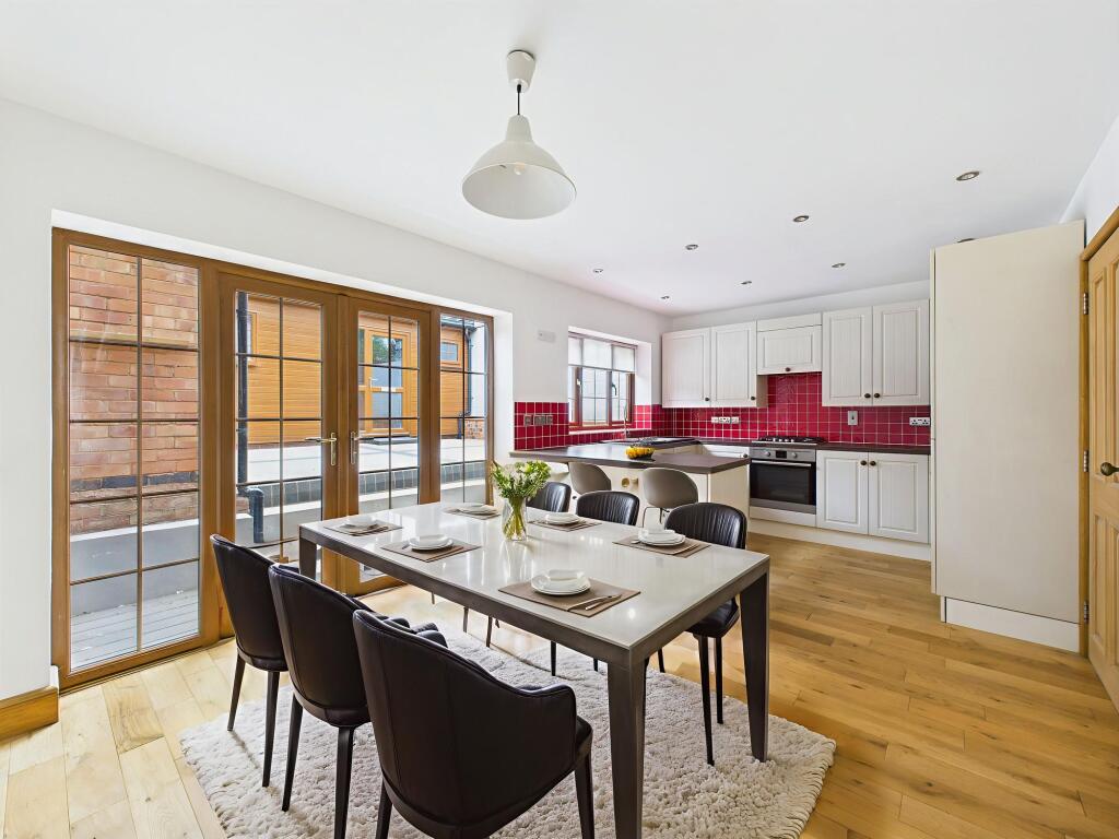 Dining/Kitchen (Virtually Furnished)