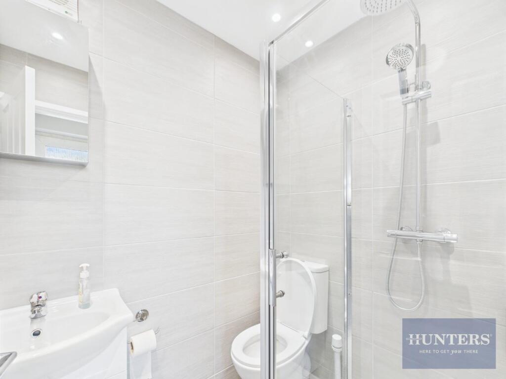 Bathroom (GF)