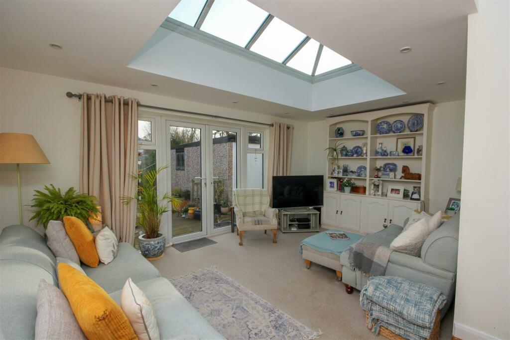 Family Room.jpg