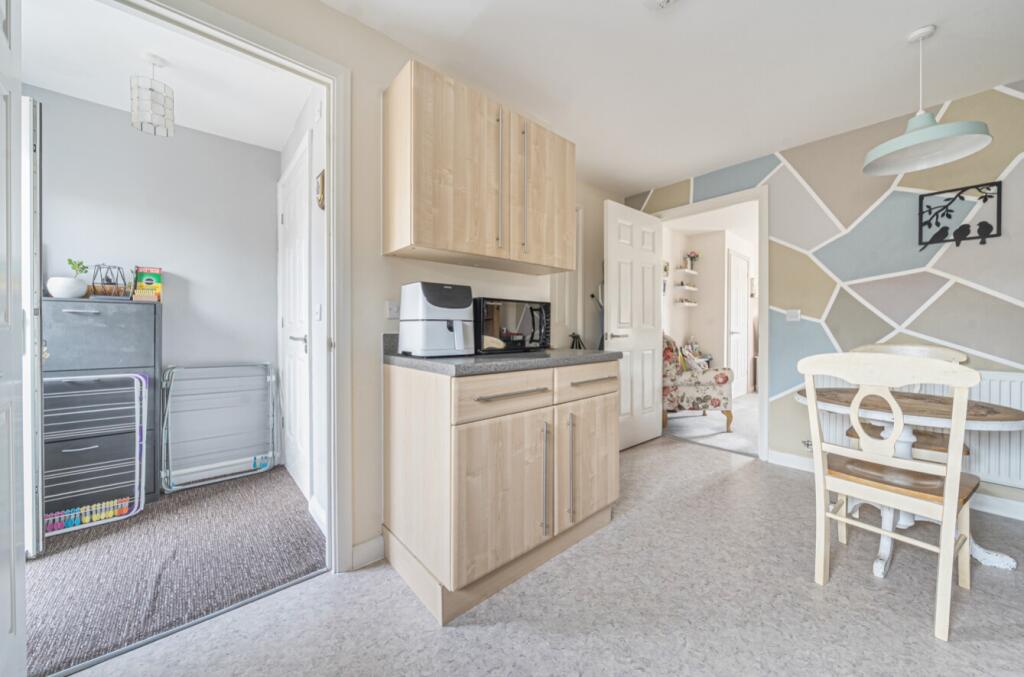 1363242-6-68de928262f84