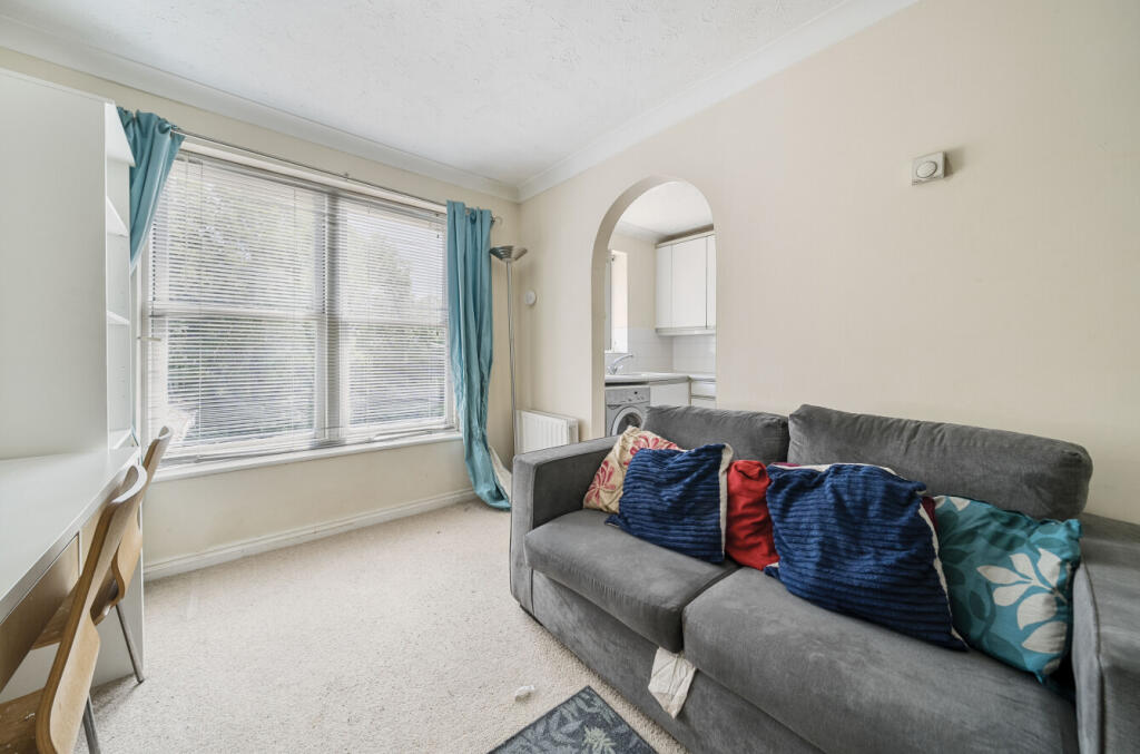 1311999-8-685e7c5...