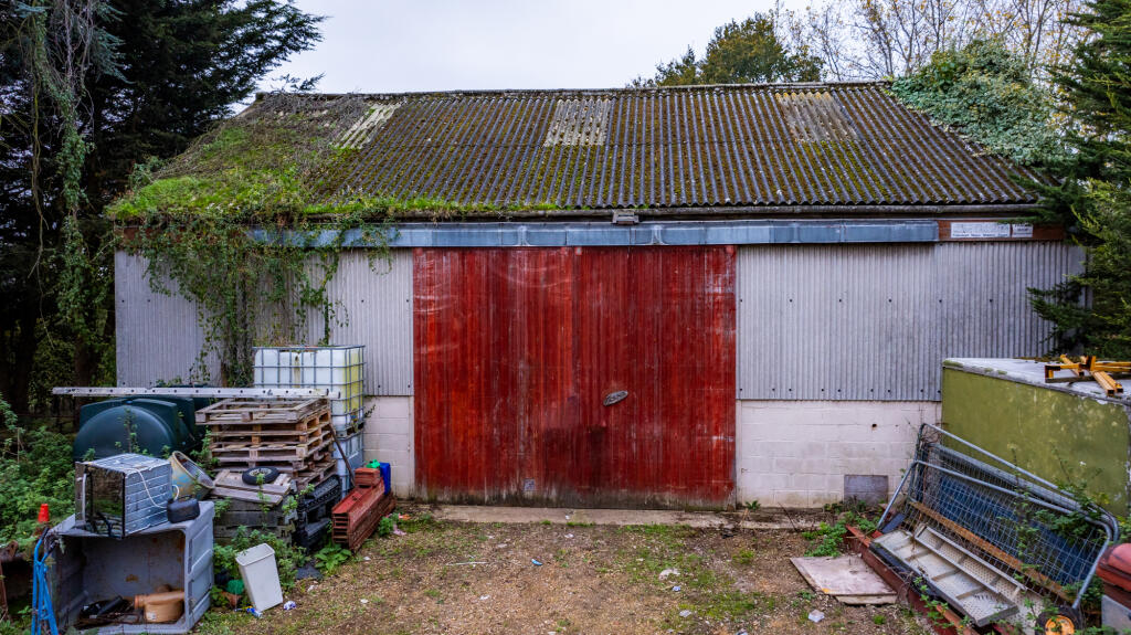 DJI_20241103150201_0029_D-HDR