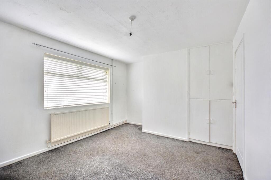 Bedroom 1_1.jpeg