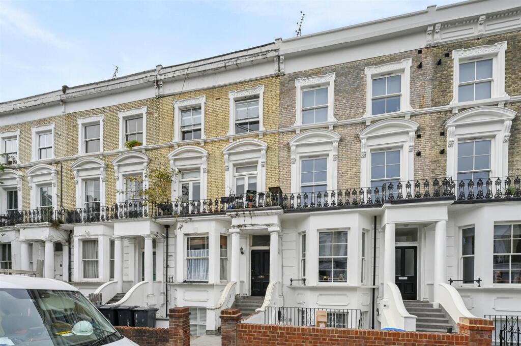 BW - Surrendale Place - 31 (1).jpg