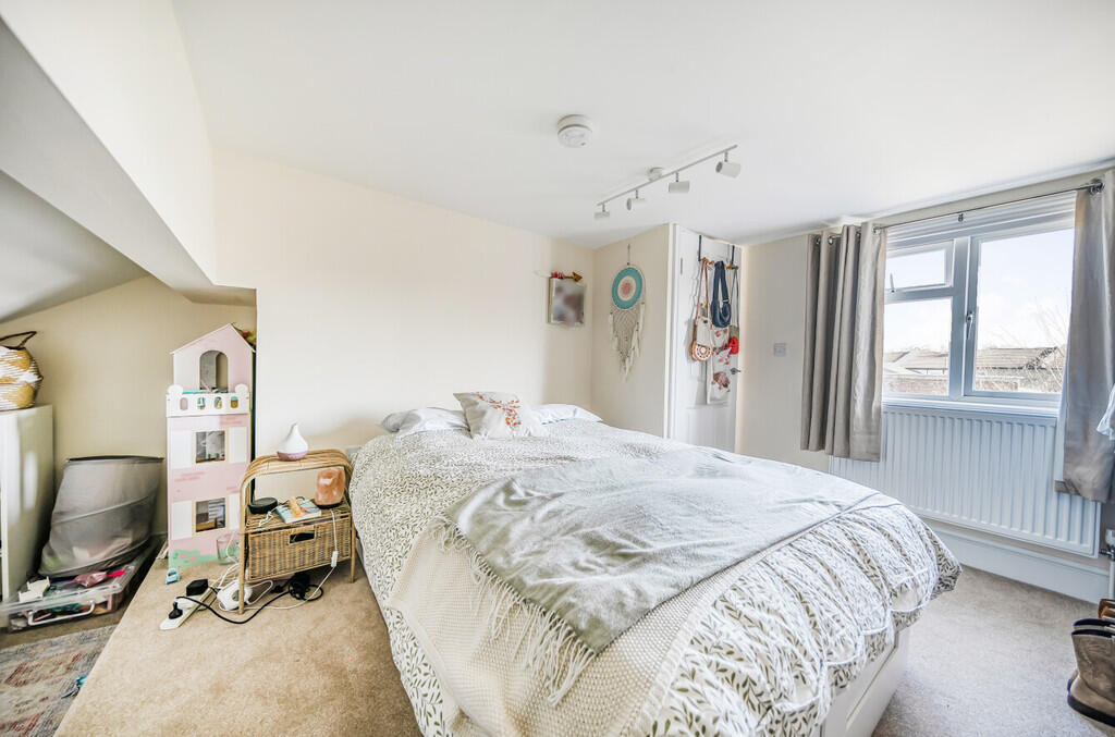 bedroom1-3