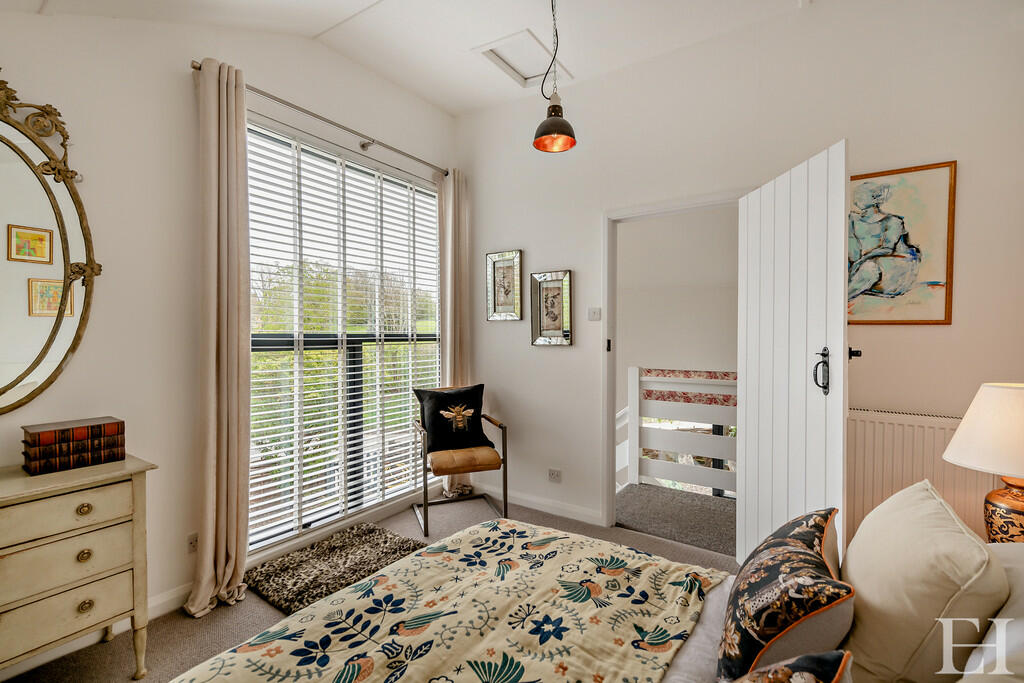 8590702-interiorw...
