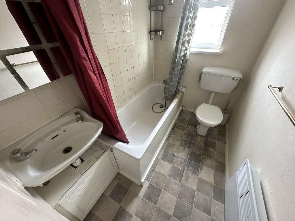 FITTED BATHROOM