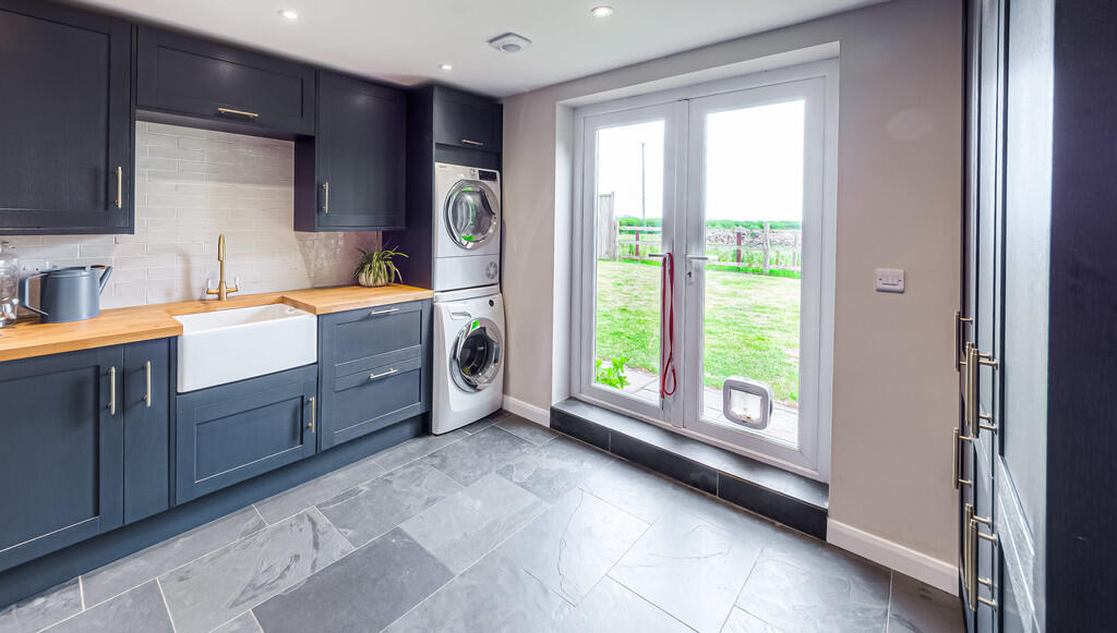 Boot/Utility room
