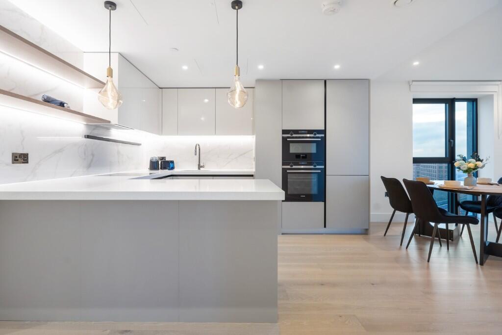 Fountain Park Way, London, W12