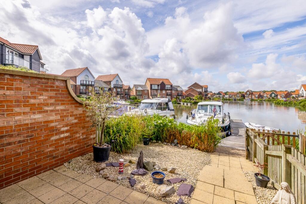 8 Park Lane (Burton Waters)-10