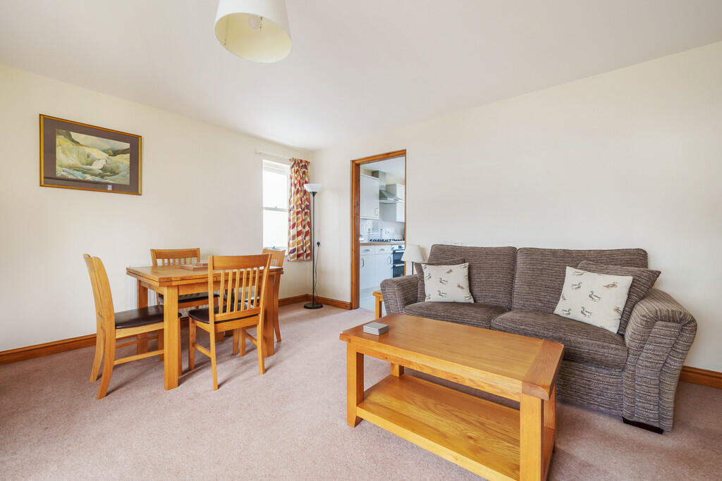 Living / Dining R...