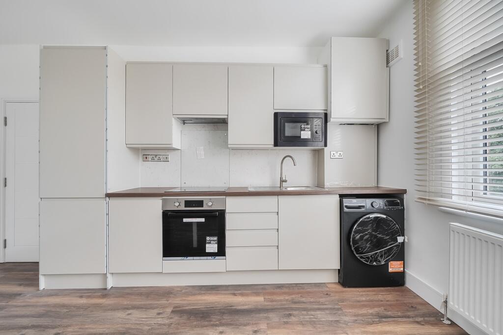 1342396-4-68a2f7b...