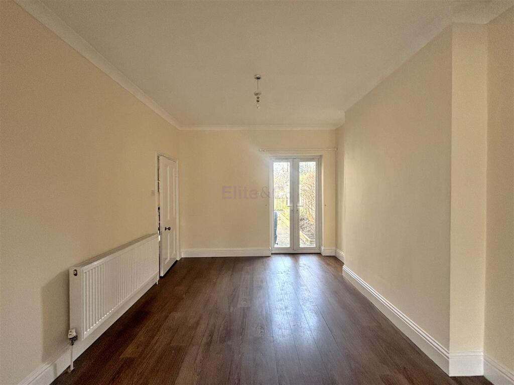 Through Lounge/Diner