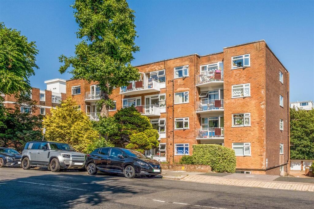 Flat 1, Palmeira House -16.jpg