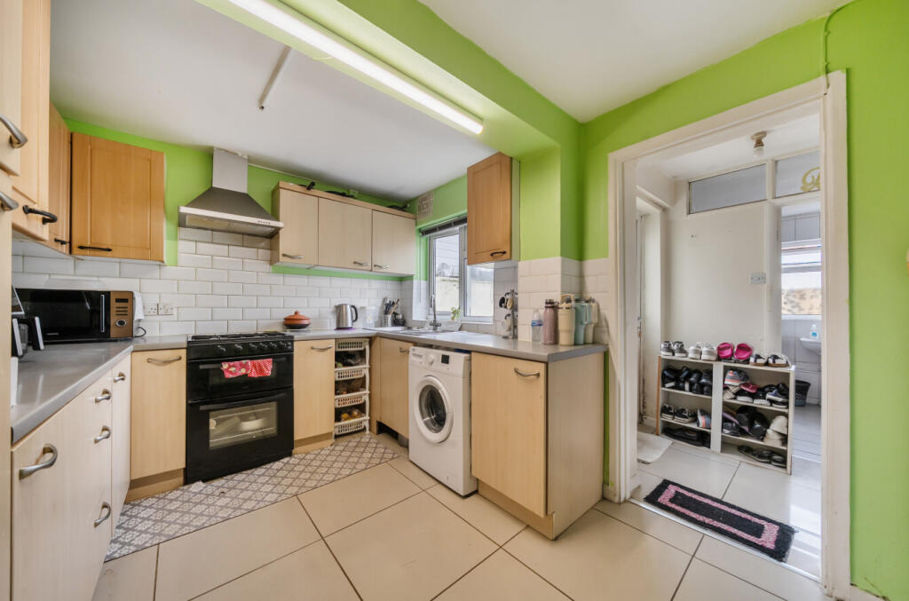 1389002-8-693fff3...