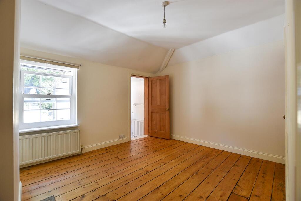 ## Bedroom.jpg