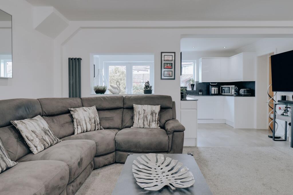 Open-plan living area #3