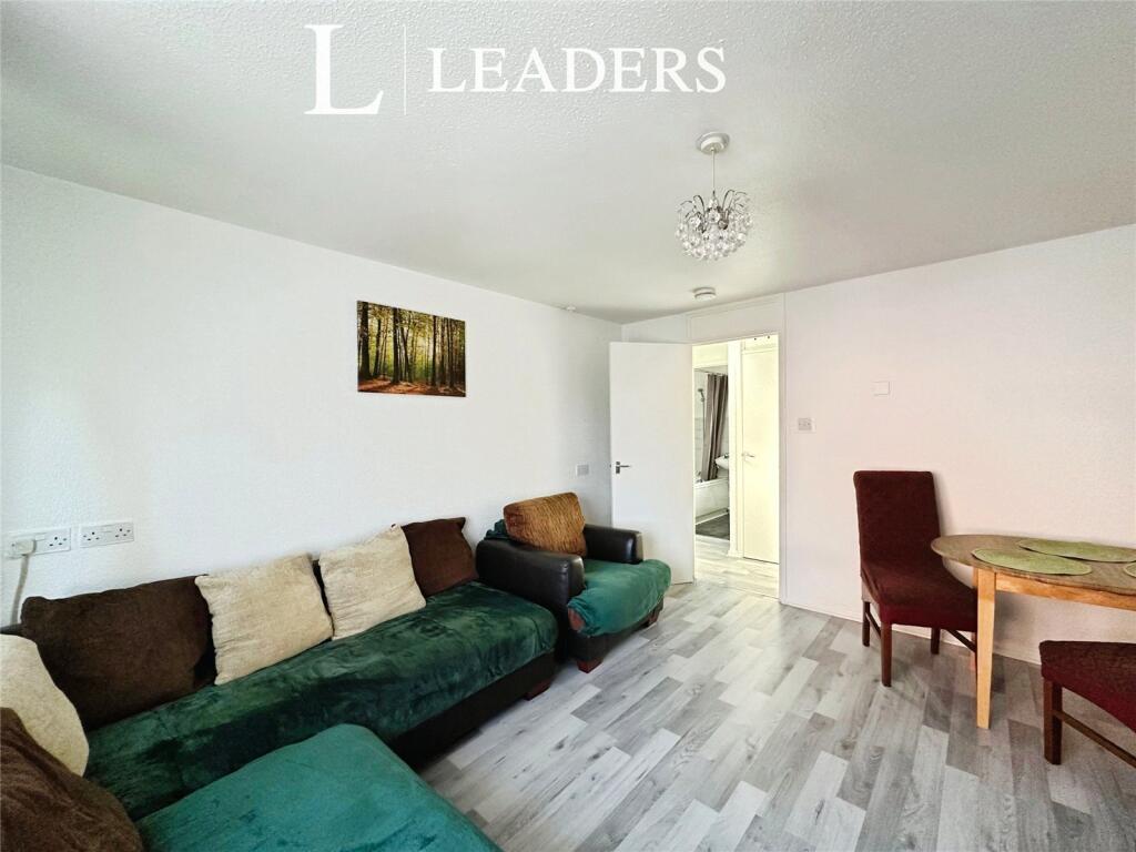 Living Area (2)