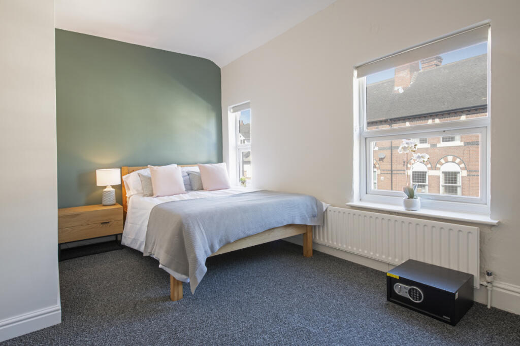 11 Arthur, Bedroom 1