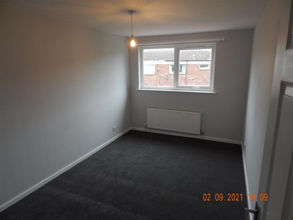 One Double Bedroom