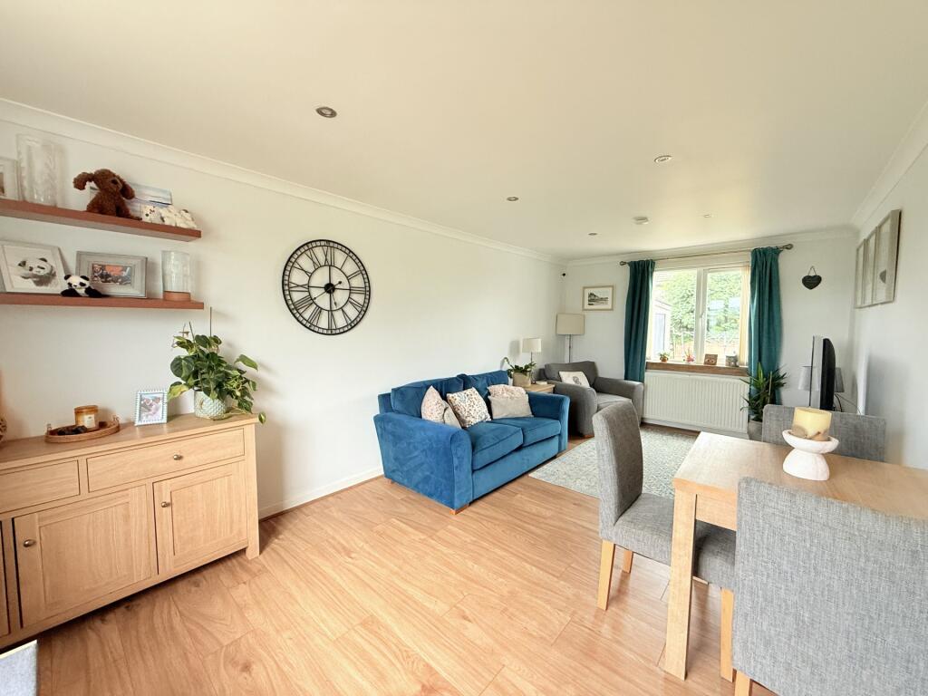 144 Hardthorn Road, Dumfries, DG2 9JT - Braidwoods